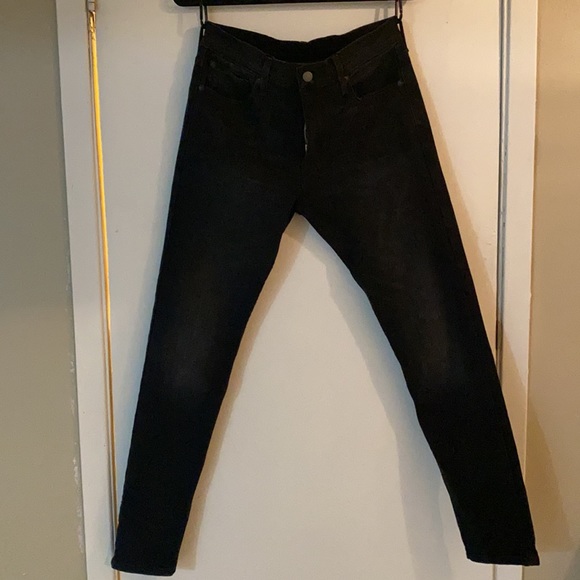 Levi’s 512 Slim Taper Fit | LEVI STRAUSS & CO. - Picture 2 of 3